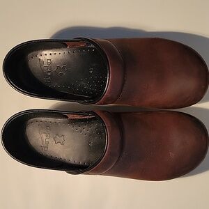 Dansko clogs brown slightly worn soles